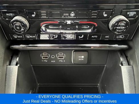 New 2025 Jeep Grand Cherokee Limited w/ Black Appearance Package image 17