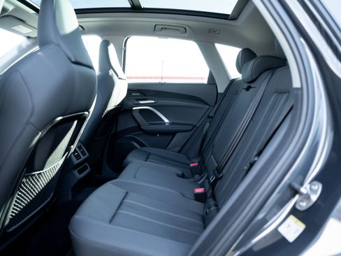 New 2025 Audi Q5 Premium Plus image 22