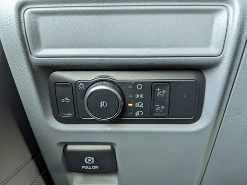 Used 2023 Ford F150 XLT image 42