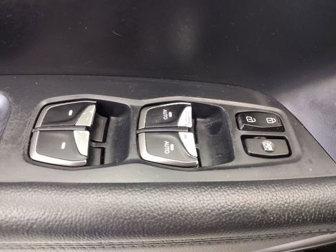 Used 2018 Hyundai Santa Fe Sport w/ 2.0T Ultimate Tech Package 05 FWD image 22