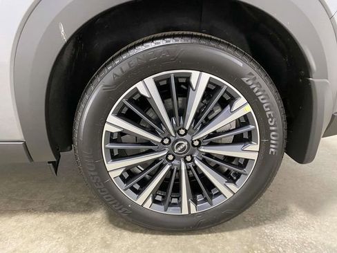 New 2026 Nissan Pathfinder Platinum image 7