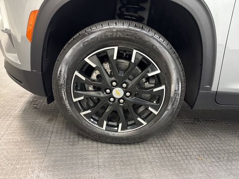 New 2026 Chevrolet Traverse LT w/ Sun and Wheel Package image 11