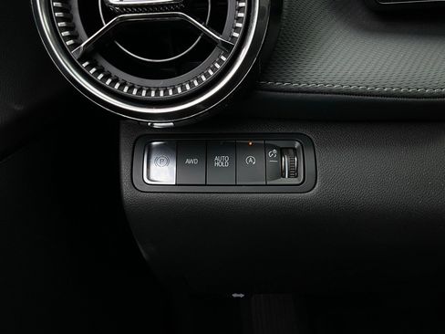 Used 2025 Chevrolet Equinox LT image 21