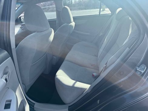 Used 2010 Toyota Corolla LE w/ All Weather Guard Pkg FWD image 8