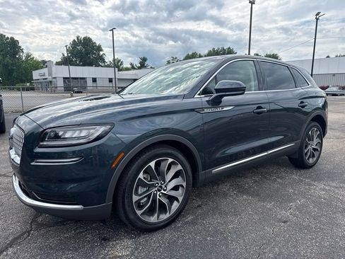 Used 2023 Lincoln Nautilus Reserve AWD/4WD image 8