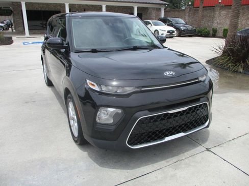 Used 2021 Kia Soul S FWD image 19