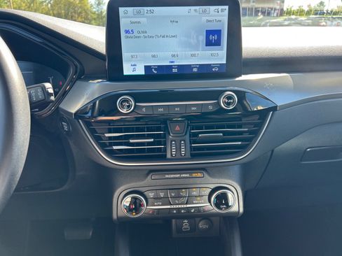 Certified 2024 Ford Escape Active AWD/4WD image 27