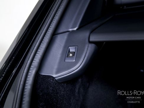 Certified 2024 Rolls-Royce Cullinan Black Badge w/ Dark Exterior Package image 25