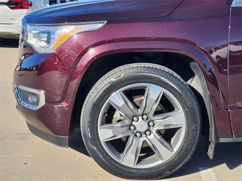 Used 2018 GMC Acadia Denali w/ Technology Package image 8