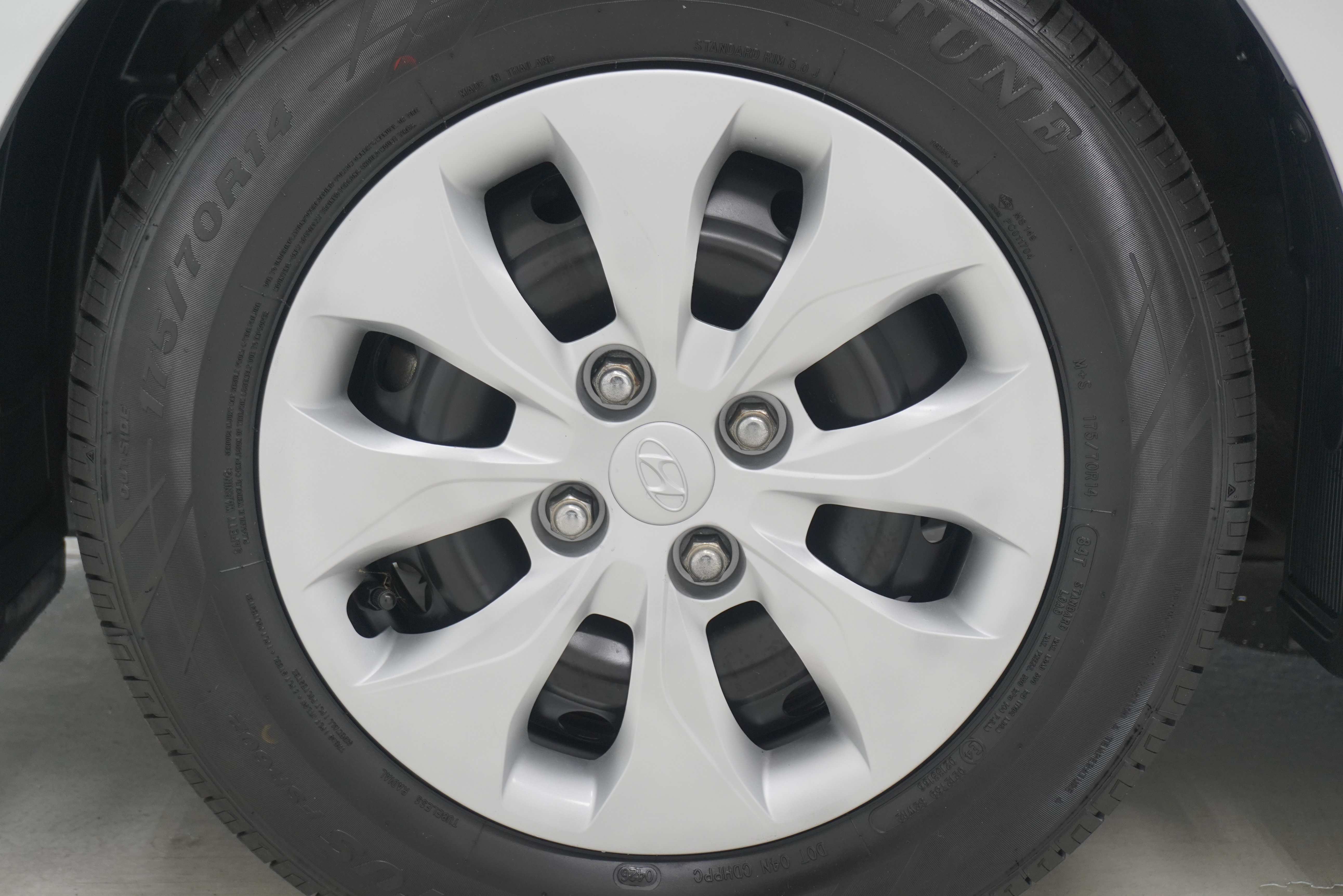 Used 2017 Hyundai Accent SE FWD image 23
