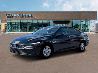 New 2026 Hyundai Elantra SE FWD video 2