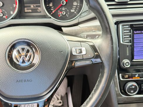 Used 2018 Volkswagen Passat 2.0T SE image 62