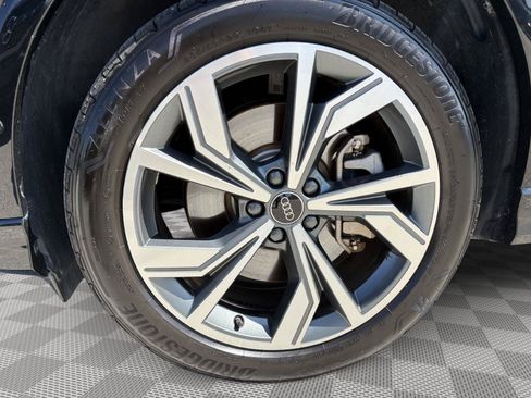 Used 2023 Audi Q4 e-tron Premium Plus w/ Premium Plus AWD/4WD image 9