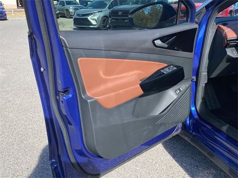 Used 2022 Volkswagen ID.4 Pro S w/ Gradient Package image 18