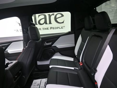 Used 2025 Chevrolet Silverado EV RST AWD/4WD image 18