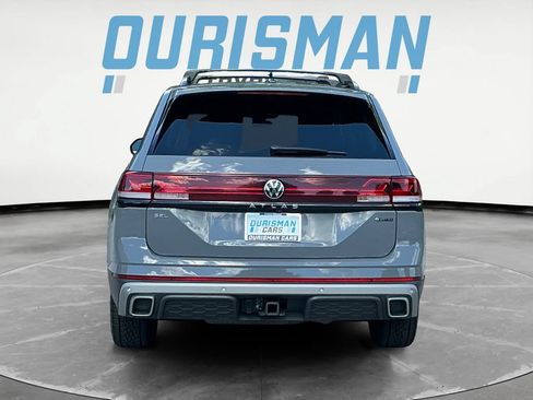 Used 2024 Volkswagen Atlas Peak Edition SEL AWD/4WD image 6