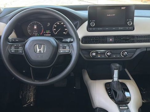 Certified 2025 Honda HR-V LX image 18