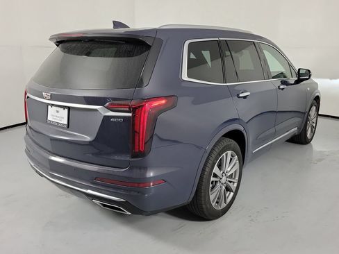 Used 2024 Cadillac XT6 Premium Luxury FWD image 3