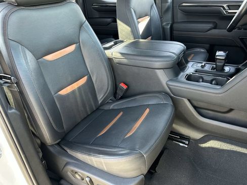 Used 2023 GMC Sierra 1500 AT4 w/ Technology Package AWD/4WD image 27