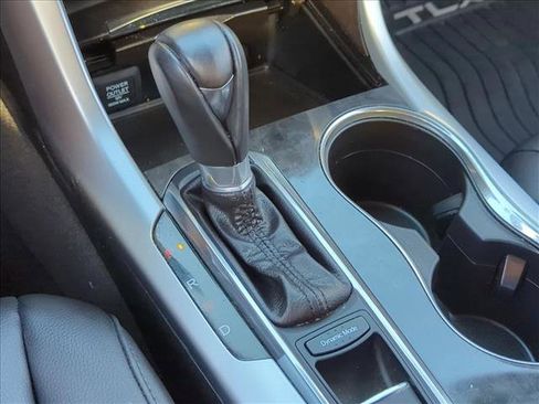 Used 2019 Acura TLX FWD image 12