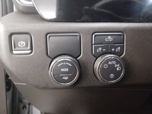 Used 2025 Chevrolet Silverado 1500 LT RWD image 20