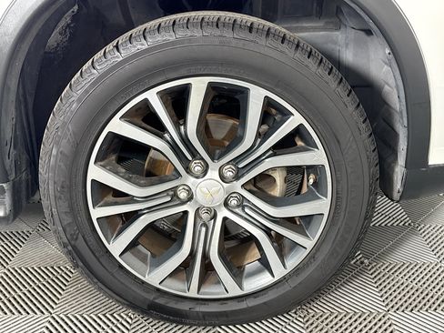Used 2016 Mitsubishi Outlander Sport ES FWD image 29