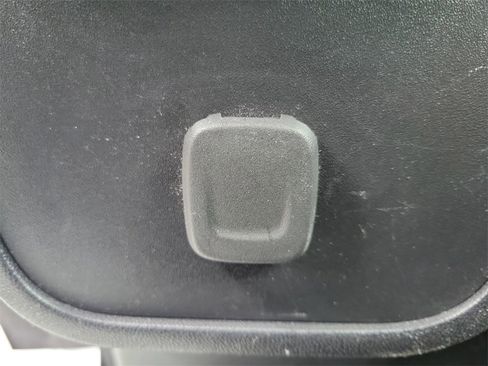 Used 2018 Chevrolet Equinox LT image 15