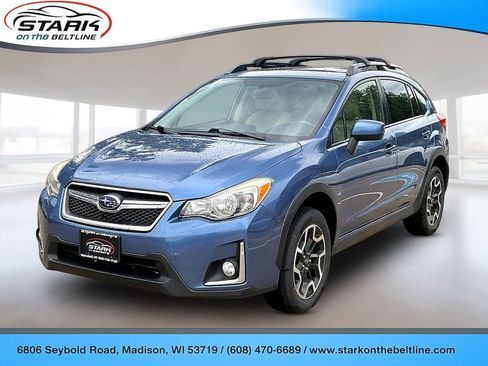 Used 2017 Subaru Crosstrek 2.0i Premium w/ Moonroof Package AWD/4WD image 3