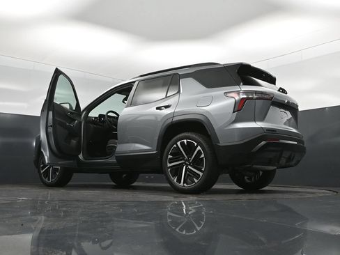 New 2026 Chevrolet Equinox RS w/ Convenience Package III FWD image 35
