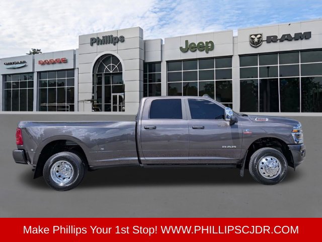 Certified 2025 RAM 3500 Laramie w/ Max Tow Package AWD/4WD image 2