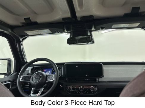 Used 2025 Jeep Wrangler Unlimited Sahara image 22