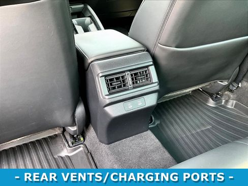 Used 2023 Honda Accord Touring image 10
