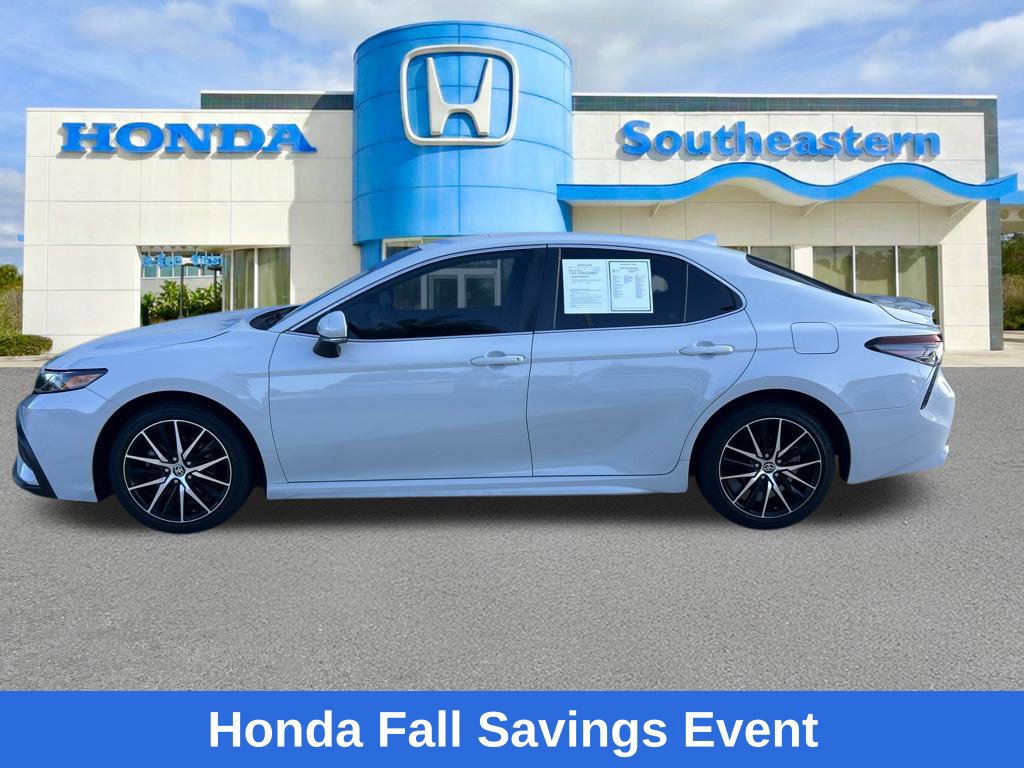 Used 2024 Toyota Camry SE FWD image 6