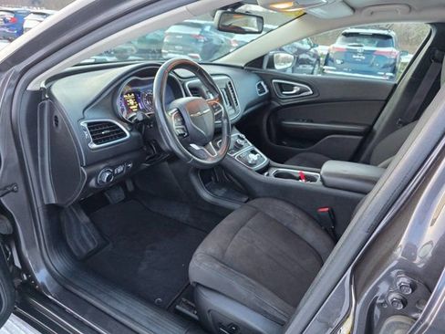 Used 2015 Chrysler 200 Limited w/ Convenience Group image 14