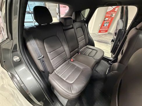 Used 2019 MAZDA CX-5 Signature image 6