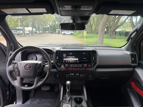Used 2026 Nissan Frontier PRO-4X AWD/4WD image 30