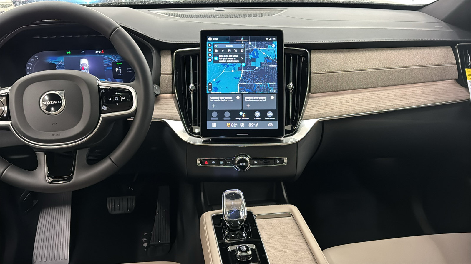 New 2026 Volvo XC90 T8 Plus w/ Protection Package Premier AWD/4WD image 11