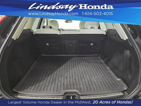 Used 2022 Volvo XC60 B5 Momentum w/ Climate Package image 7