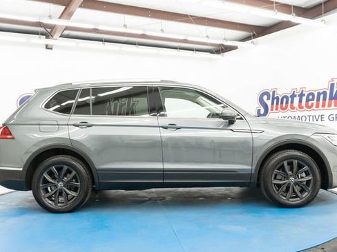 Used 2024 Volkswagen Tiguan SE AWD/4WD image 12