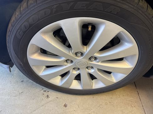 Used 2015 Buick Verano FWD image 31