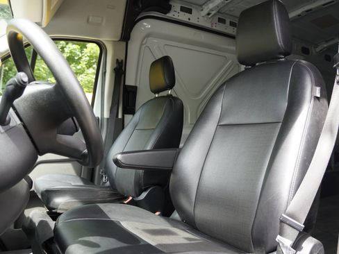 Used 2023 Ford Transit 250 Medium Roof AWD image 18