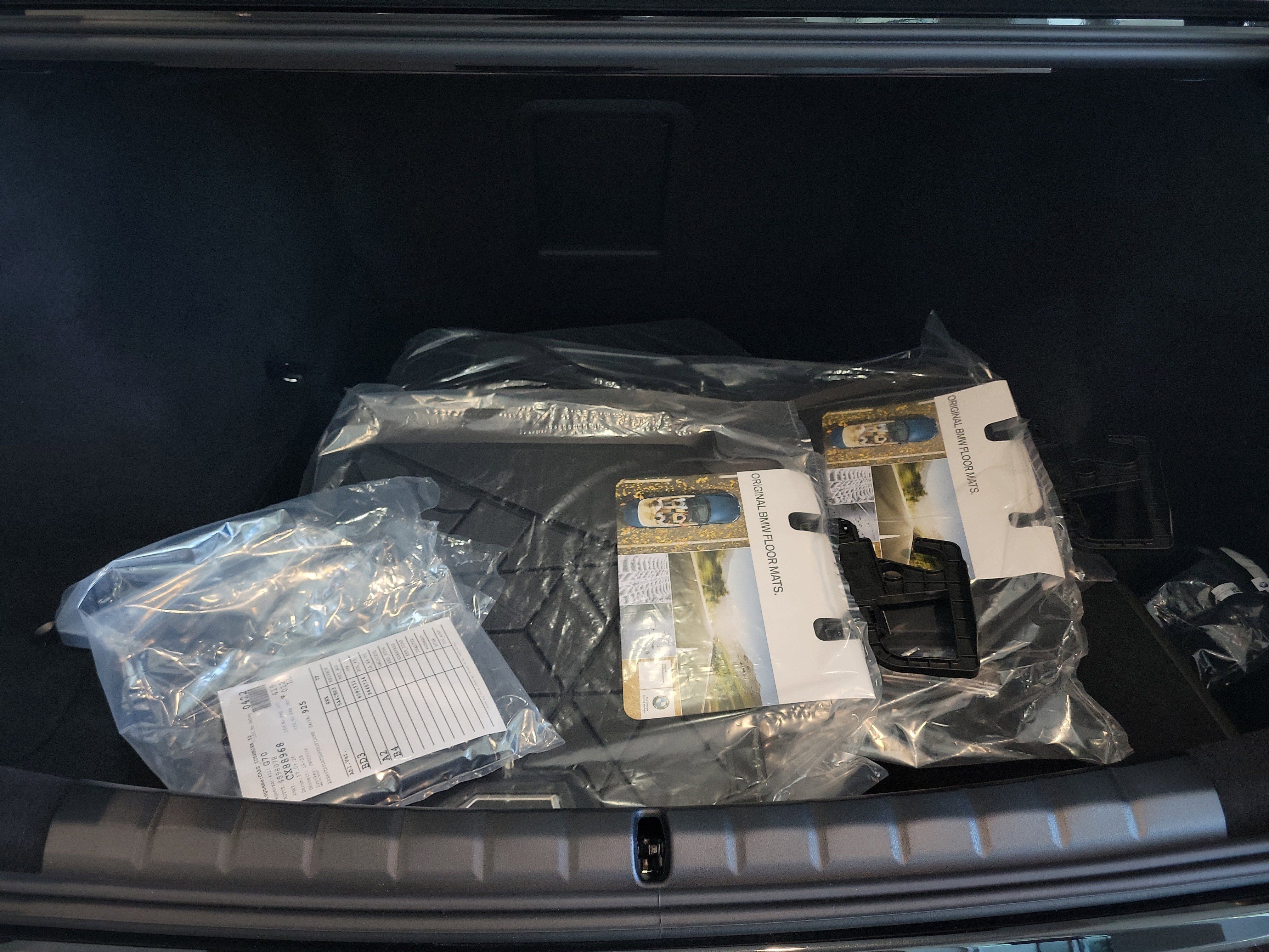 New 2026 BMW 740i w/ Premium Package RWD image 6