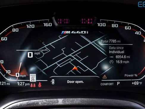 Used 2023 BMW M440i Convertible w/ Premium Package image 21