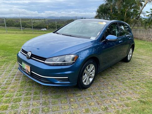 Used 2020 Volkswagen Golf 4-Door FWD image 3