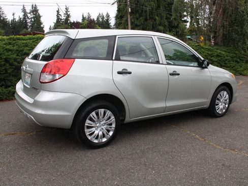 Used 2003 Toyota Matrix FWD image 3