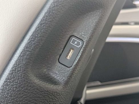Used 2024 Kia Telluride S AWD/4WD image 14