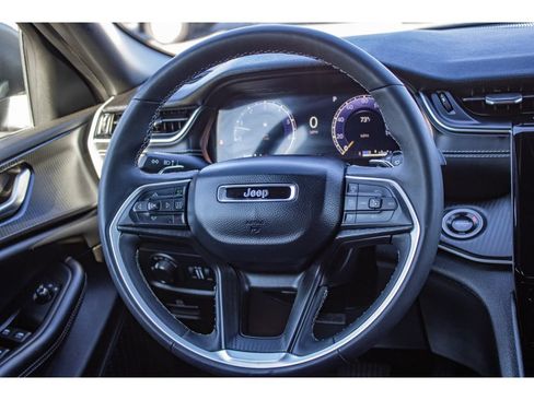 Used 2024 Jeep Grand Cherokee Laredo X w/ Luxury Tech Group I AWD/4WD image 36