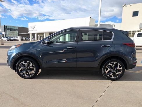 Certified 2021 Kia Sportage EX image 2