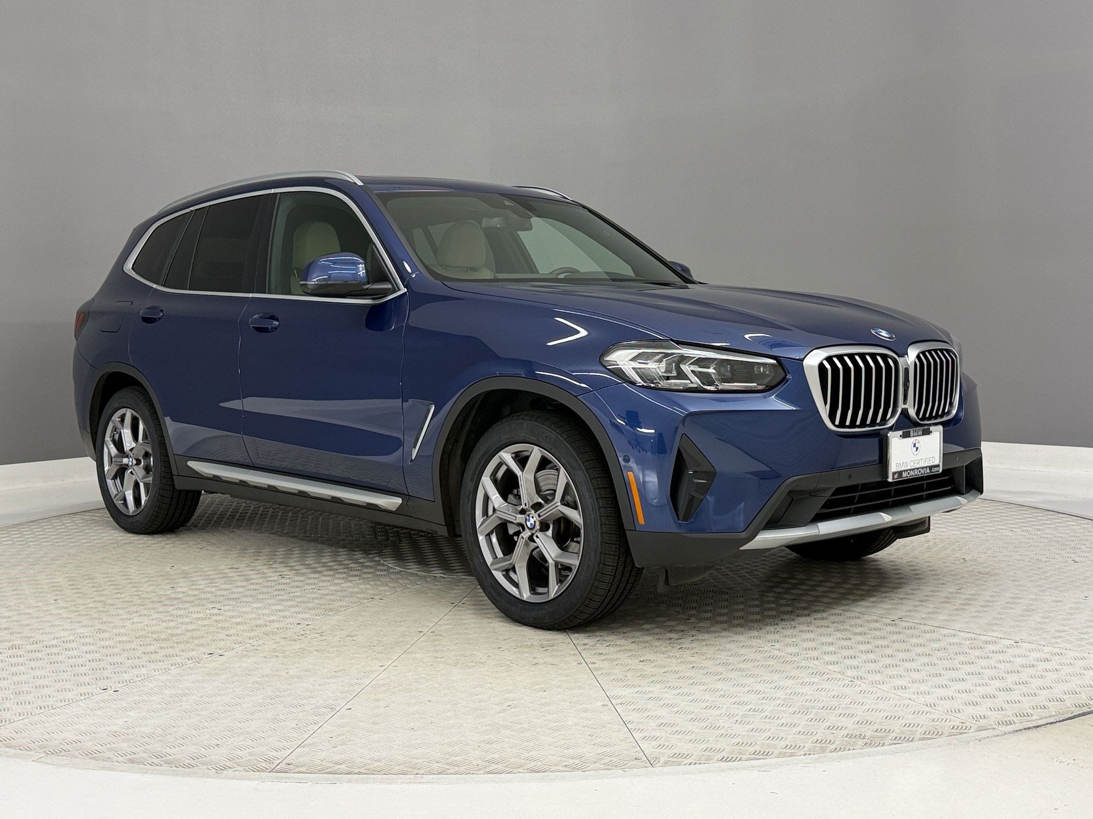Used 2024 BMW X3 xDrive30i w/ Premium Package AWD/4WD image 7