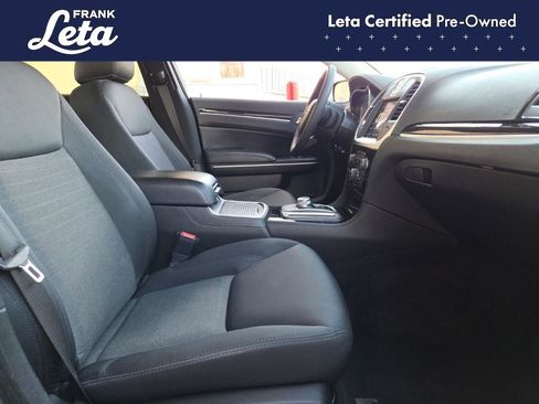 Used 2023 Chrysler 300 Touring w/ Sport Appearance Package image 35